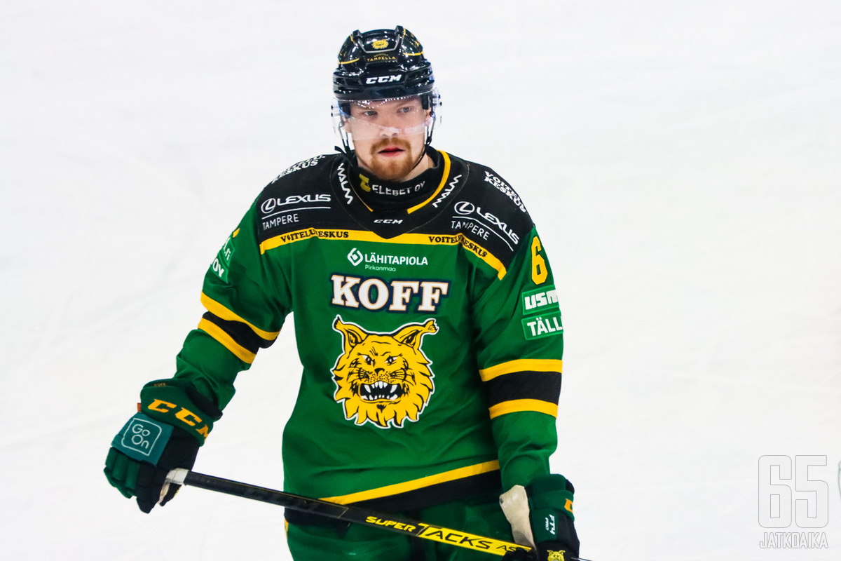 Tuomas Salmela saa vastuuta Ilves-puolustuksessa.