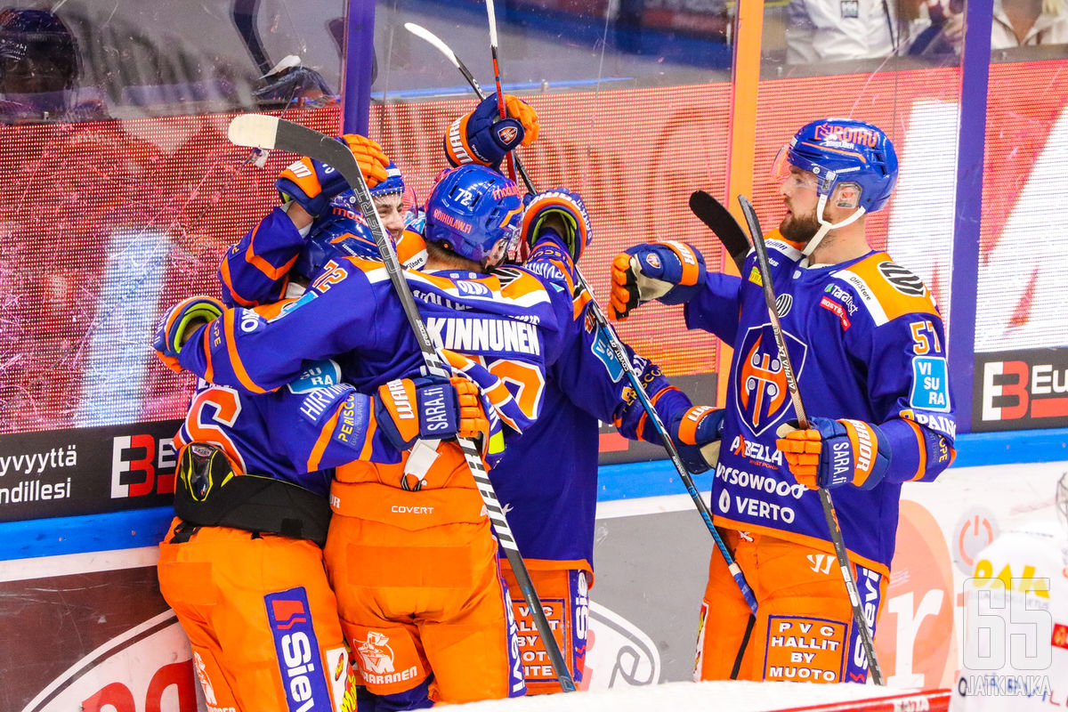 Tappara juhli voittoa jatkoajalla.