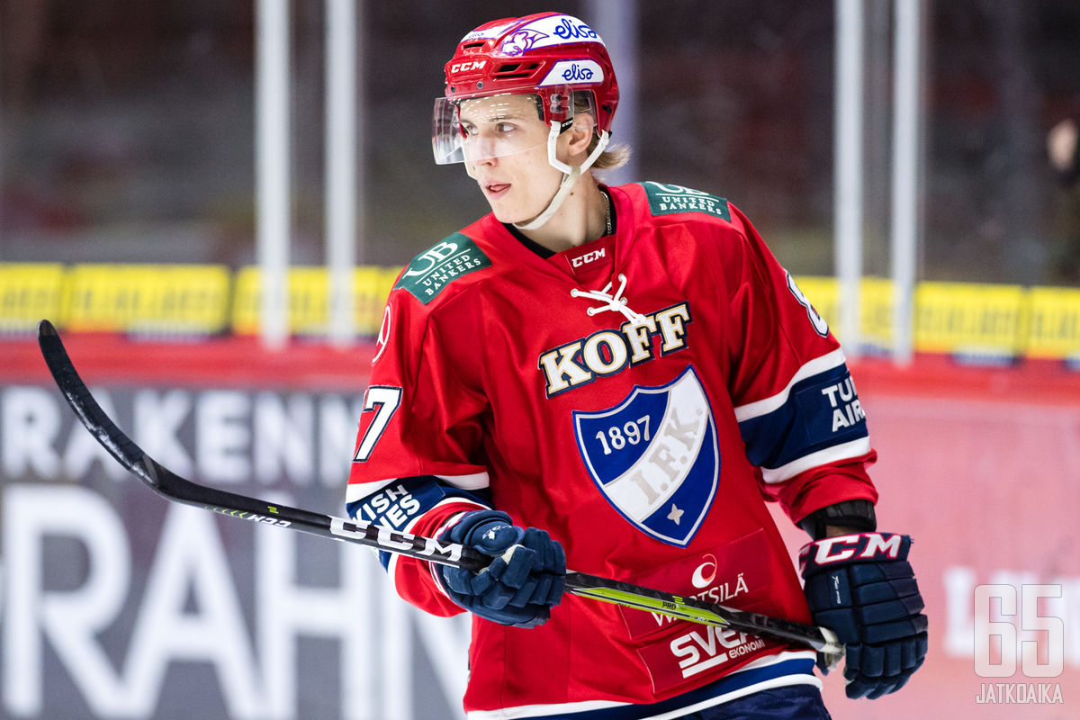 Terry And edusti aikanaan Helsingin IFK:ta.