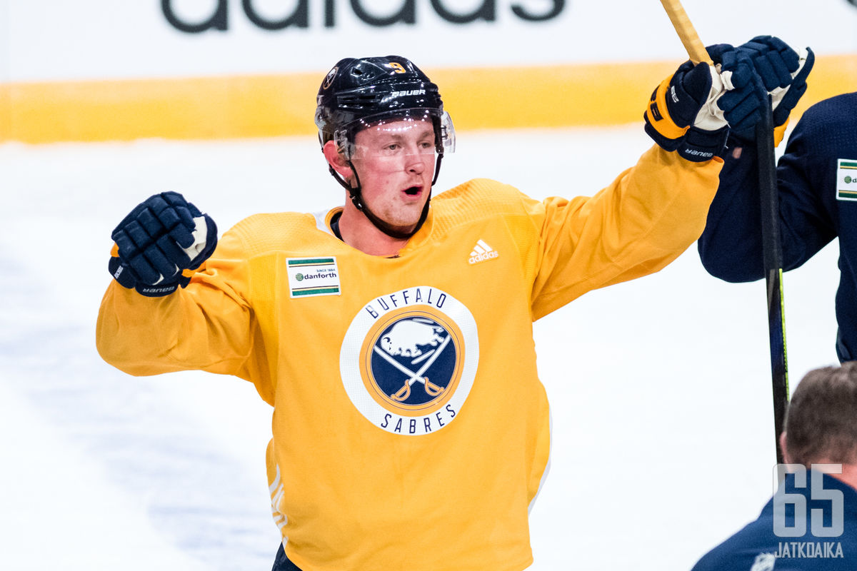 Sabres-kapteeni Jack Eichel patistaa joukkojaan takaisin voittojen tielle.