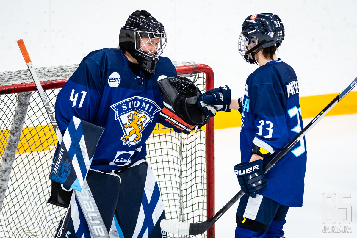 Naisleijonalegenda Noora Räty valitti saamastaan toimintakiellosta.