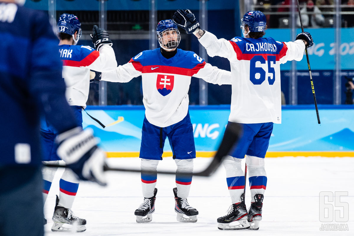 Juraj Slafkovsky iski jälleen Slovakialle maalin voittoisassa ottelussa.