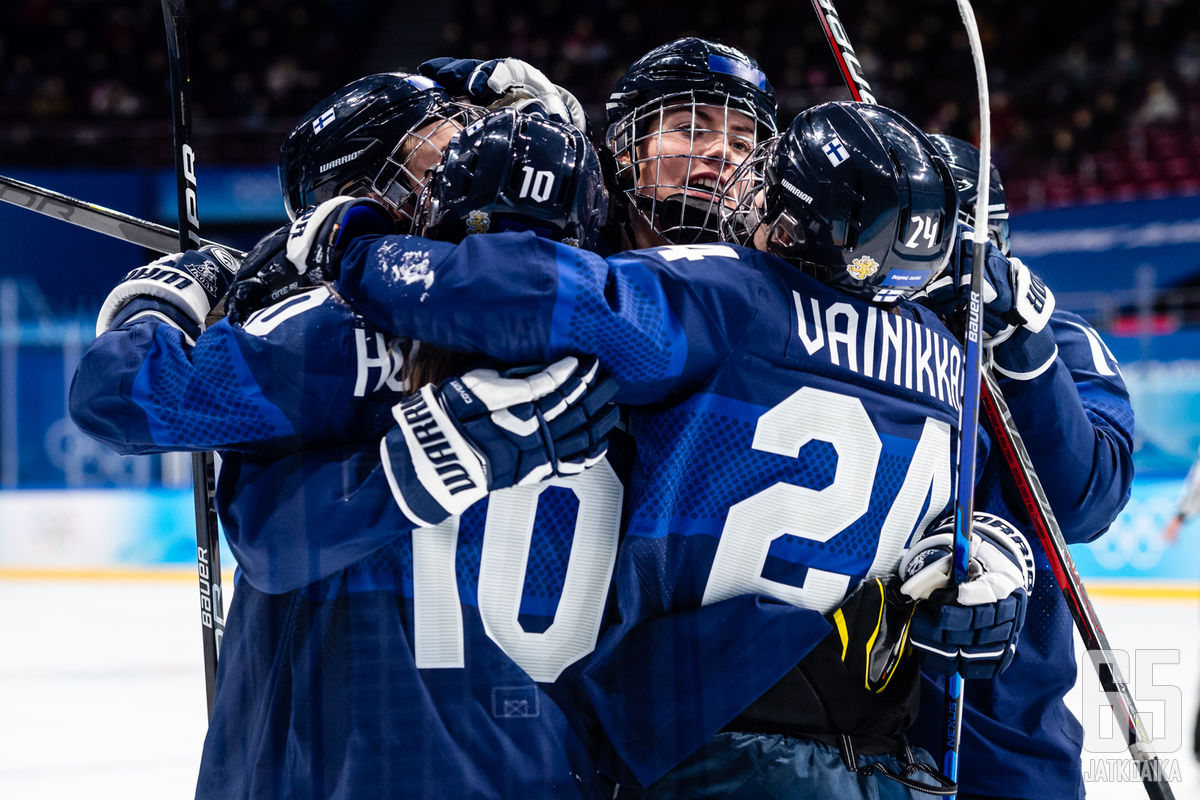 Naisleijonat pääsee tositoimiin MM-kisojen avauspäivänä torstaina 25. elokuuta.