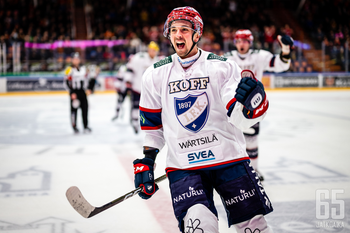 HIFK jatkaa vahvassa liidossa − Roope Taponen loisti ottelun loppuhetkillä   - KooKoo - HIFK - LIIGA - Otteluraportti  -  Kaikki jääkiekosta