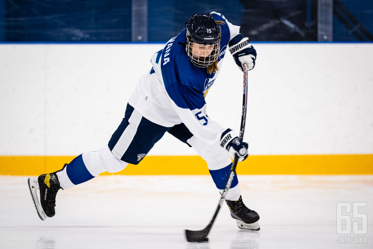 Oona Havana on yksi Yhdysvalloissa pelaavista naisleijonista.