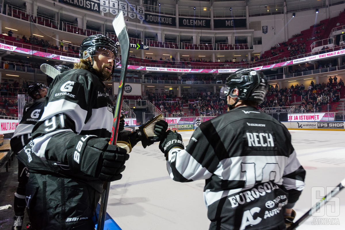 Ranskalainen Anthony Rech oli pelipäällä perjantaina.