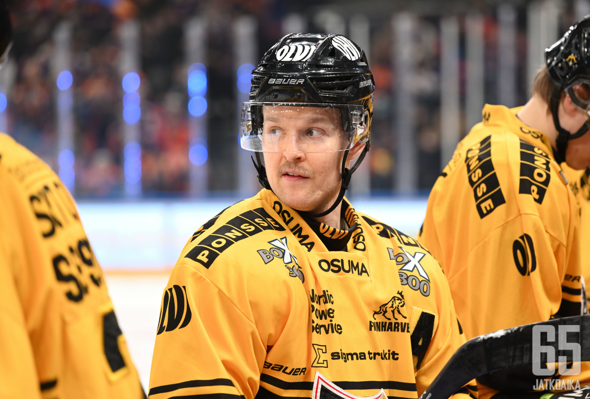 Jesper Mattila on yksi merkittävimpiä KalPassa jatkavia pelaajia.