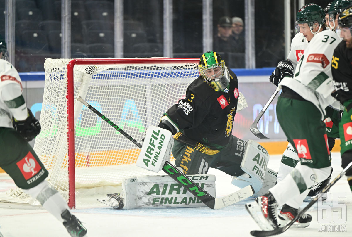 Jakub Málek torjui 3–4-tappiossa peräti 49 kertaa.