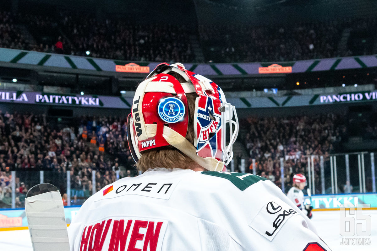 Hovinen pelasi viimeisellä kaudellaan 27 ottelua HIFK:ssa.