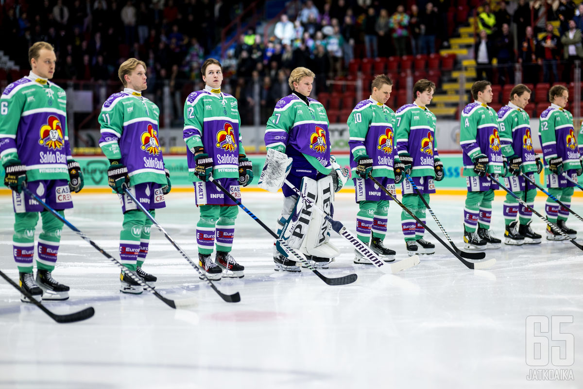 Jokerit on viime kauden tapaan kerännyt runsaasti väkeä halleihin eri puolella Suomea. Nyt mukana on lisämauste viime vuoteen verrattuna, hyökkääjä Valtteri Filppula.