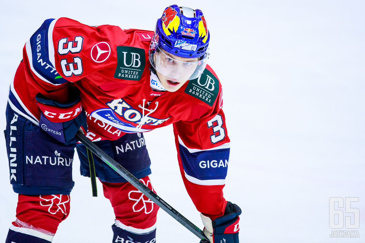 HIFK:n Roni Hirvonen toimii Suomen joukkueen kapteenina.