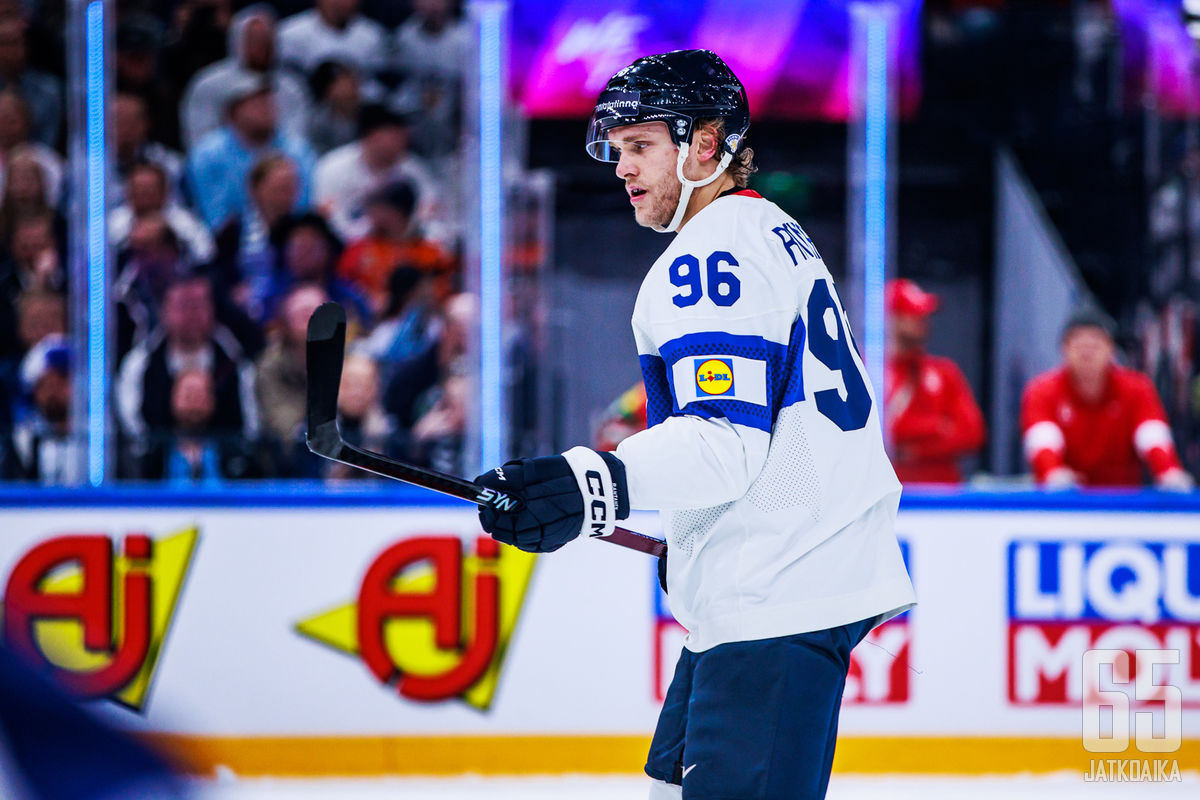 Mikko Rantanen valittiin Suomen joukkueeseen ensimmäisten joukossa.