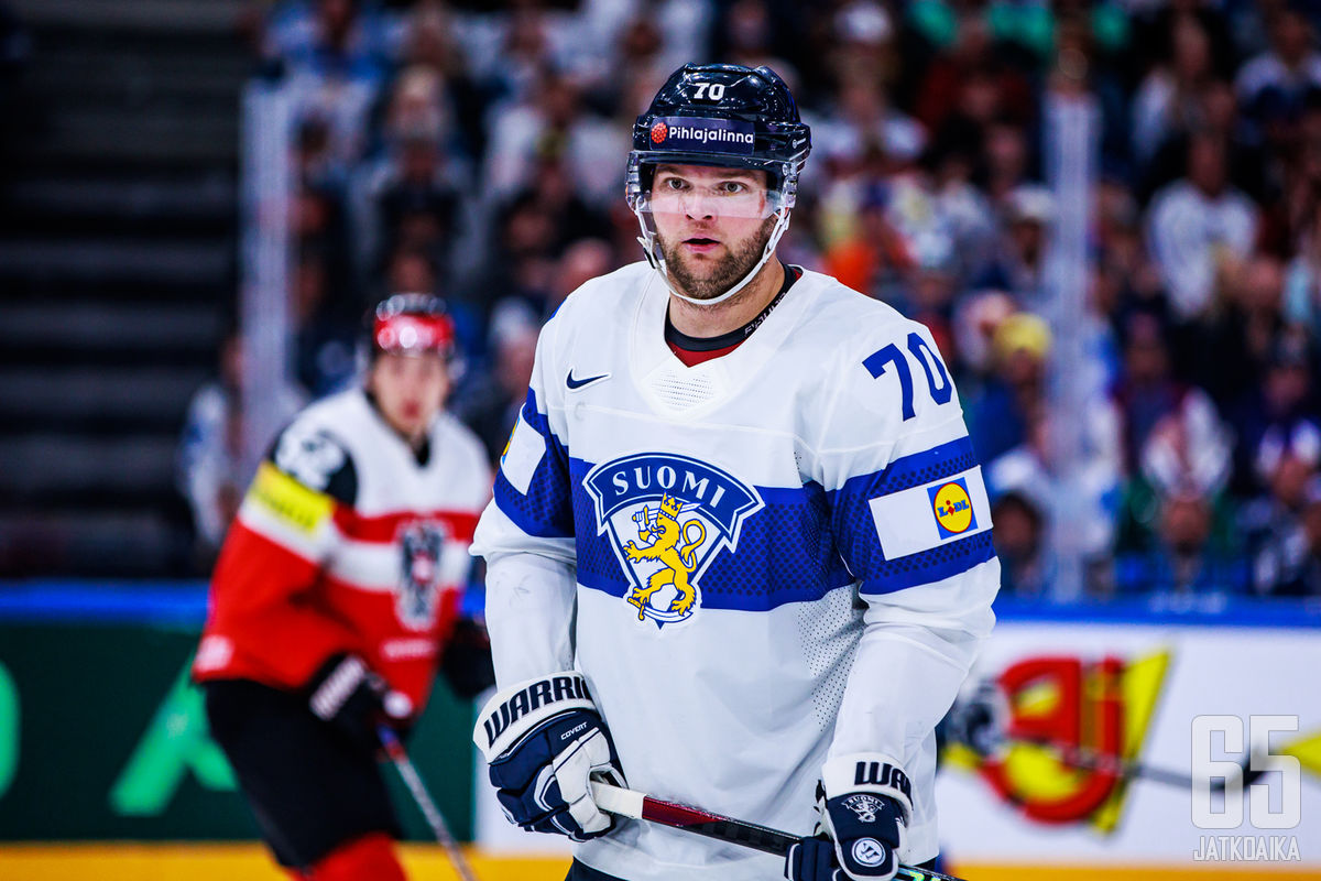 Leijonapaidassakin menestystä niittänyt Teemu Hartikainen palaa Liigaan.