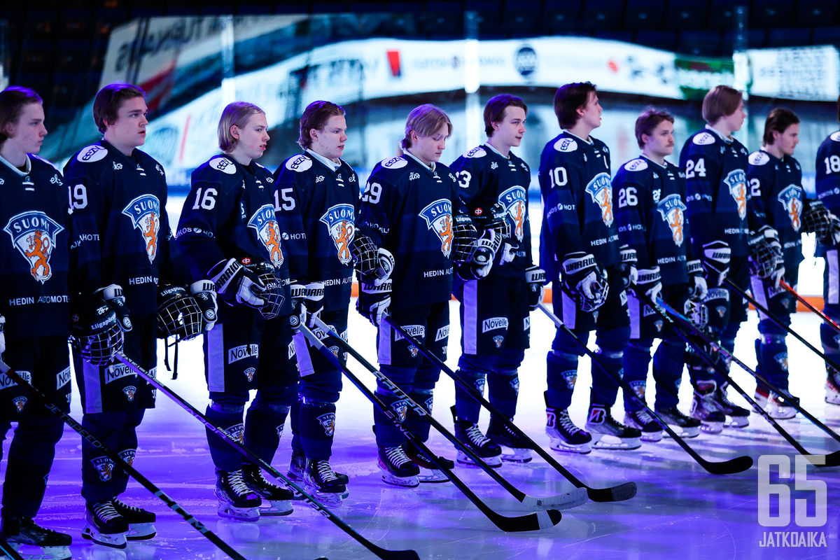 Pikkuleijonat lähtevät kirkastamaan viime kevään pronssimitalia alle 18-vuotiaiden MM-kisoissa Sveitsissä.