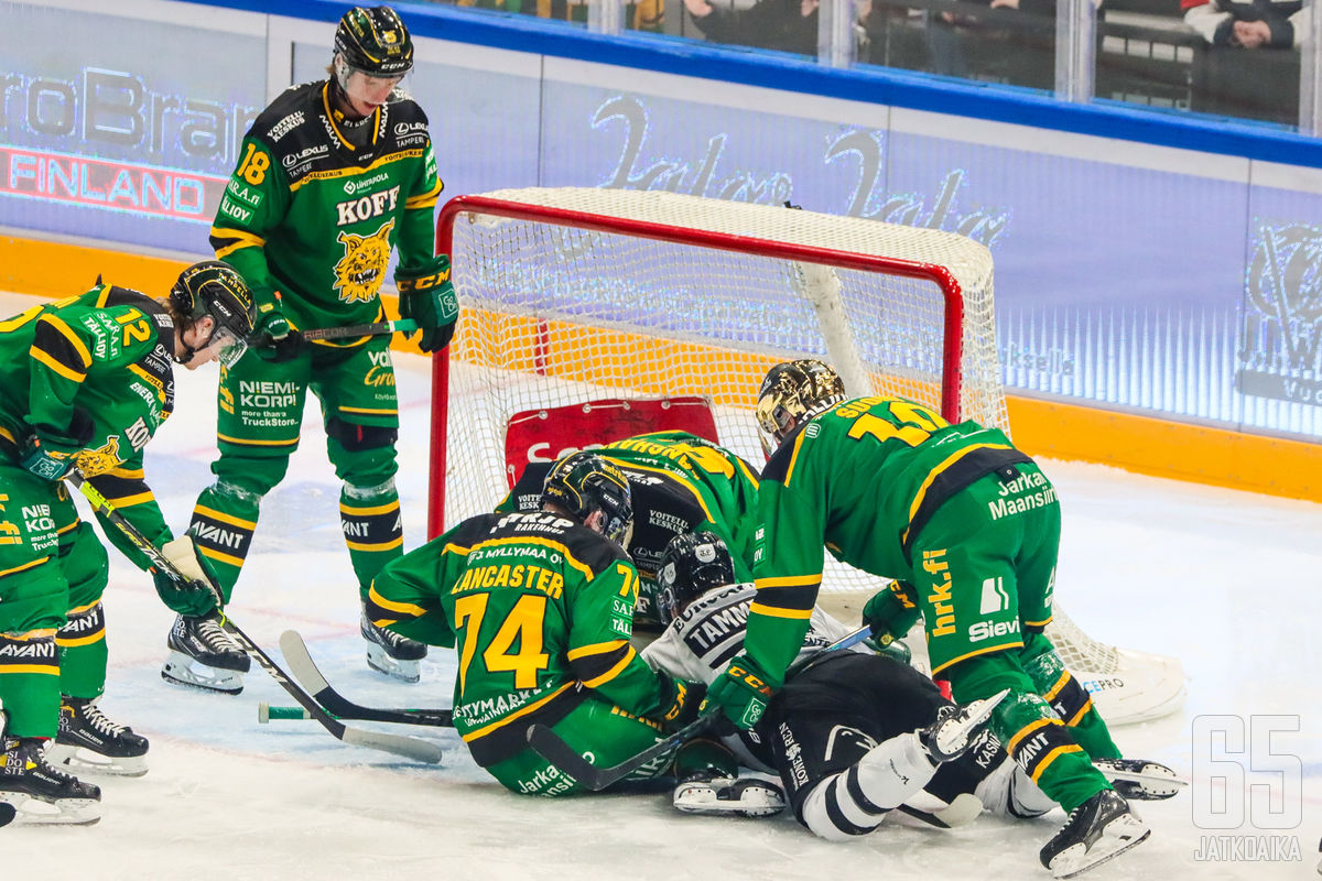 Ilves saa vahvistusta hyökkäykseensä.