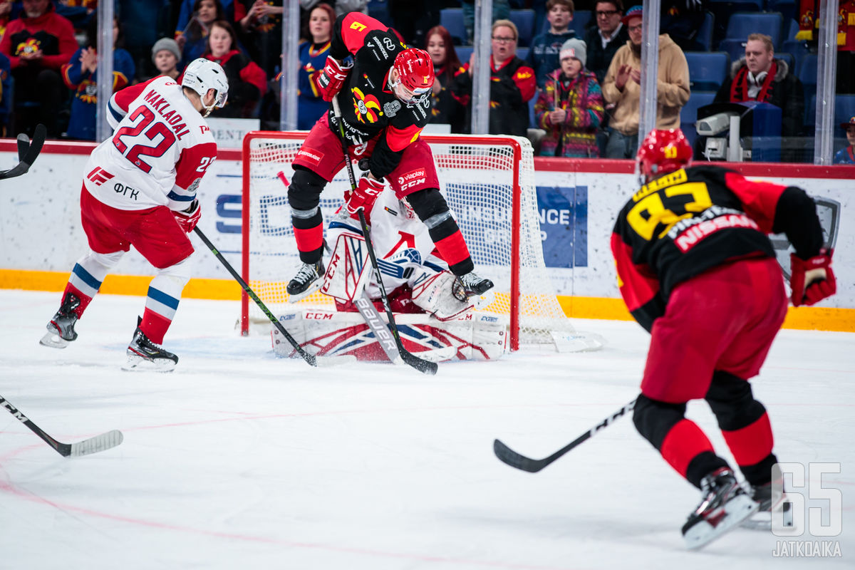 Jokereiden ja Liiga-joukkueiden kohtaamiset tarjoavat harvinaista herkkua.