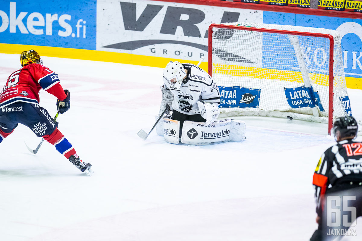 Anton Lundell oli jälleen tehokkaana.