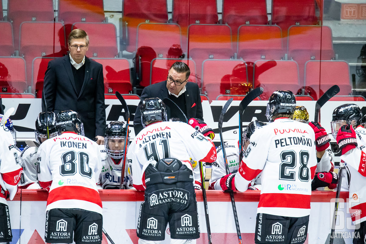 Ari-Pekka Selin saa joukkoihinsa uuden ruotsalaispuolustajan.