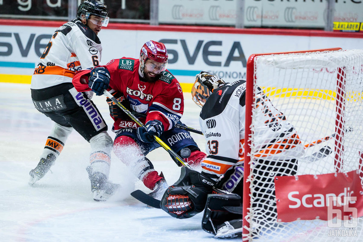 Lucas Lessio oli onnistua maalinteossa ensimmäisessä erässä.