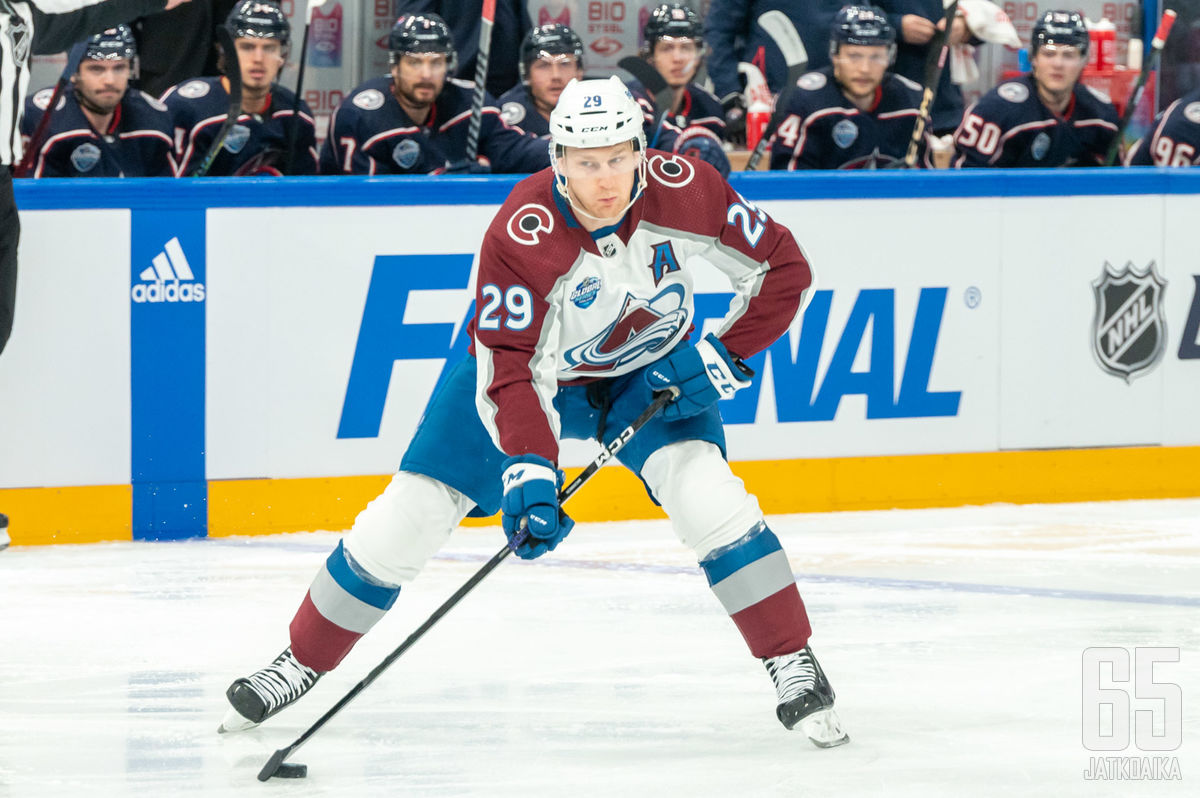 Nathan MacKinnon on joukkueensa tehokkain pistemies.