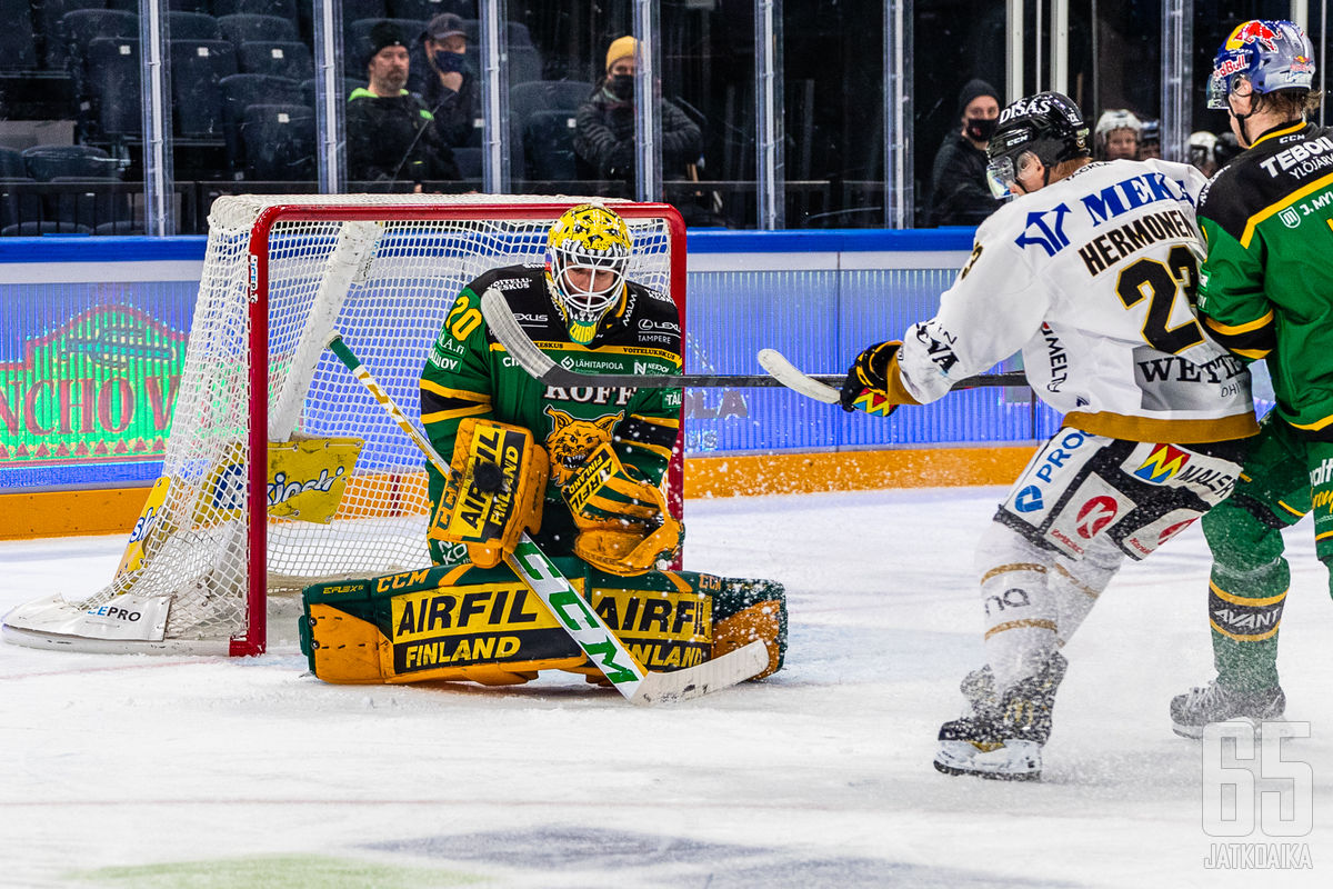 Moskovalaisvahti Žerenko ansaitsi Liiga-uransa ensimmäisen nollapelin.  