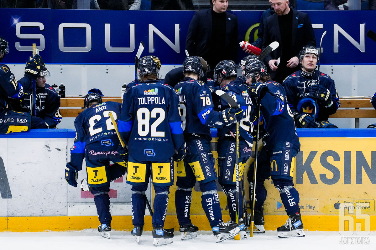 Kiekko-Espoo Selvitti Hankaluudet Ja On Valmis Nappaamaan Finaalipaikan ...