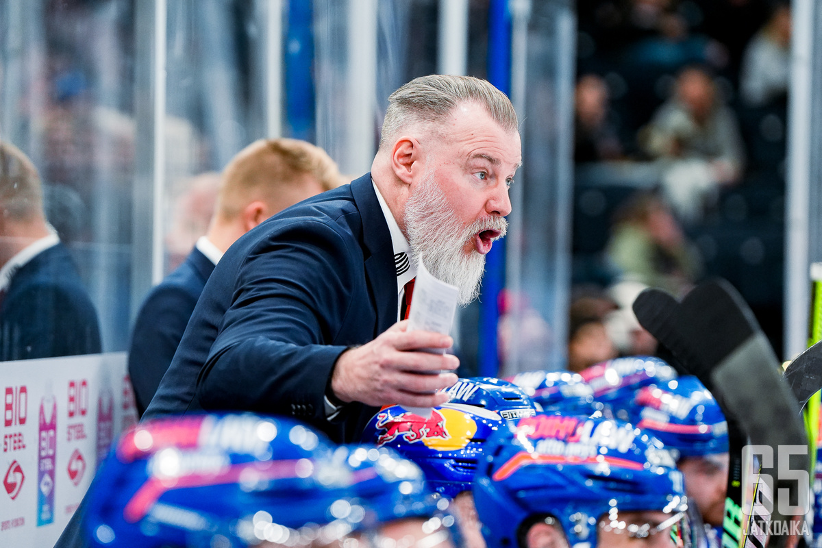 Rikard Grönborg näkee Liigan pelin nopeutumisen palvelevan suomalaista jääkiekkoa.