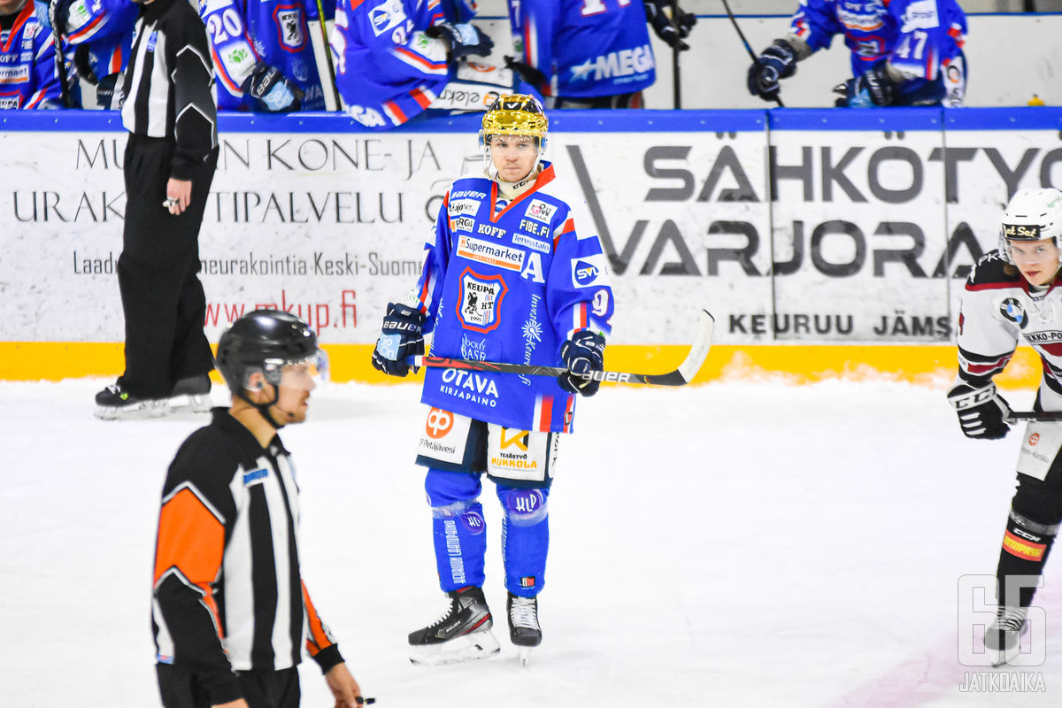 Pörssikärki Joonas Larinmaa tulee JYPin avuksi.