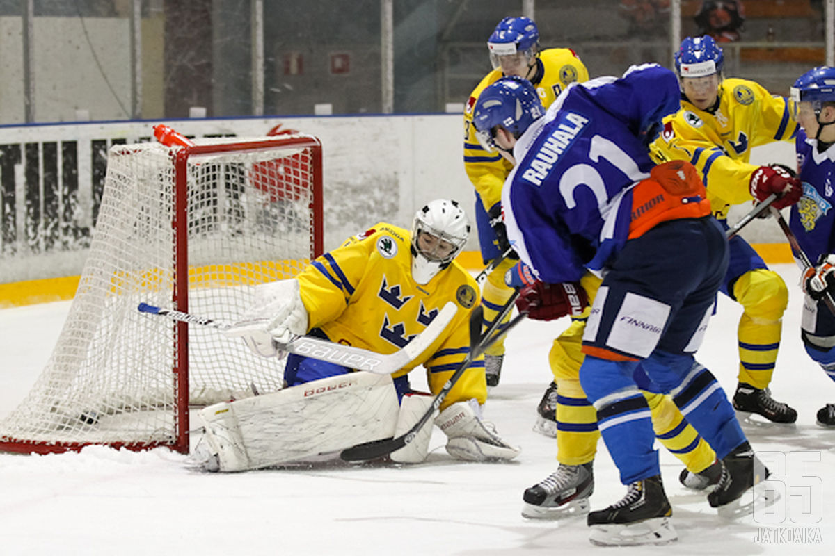 Rauhala iski Suomen tärkeän 1-1-tasoitusmaalin vain kymmenen sekuntia ennen toisen erän loppua.