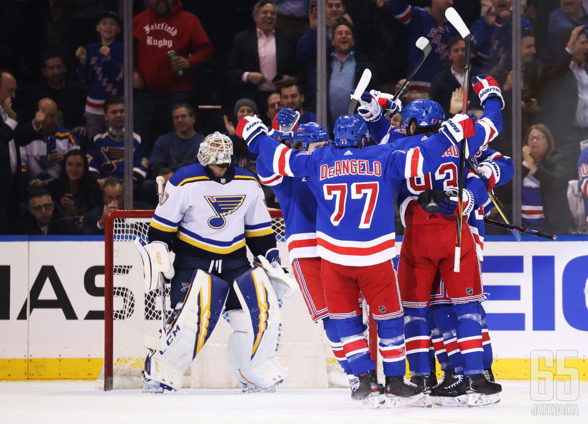 Tony DeAngeloa ei enää nähdä NHL:ssä ainakaan Rangers-paidassa.