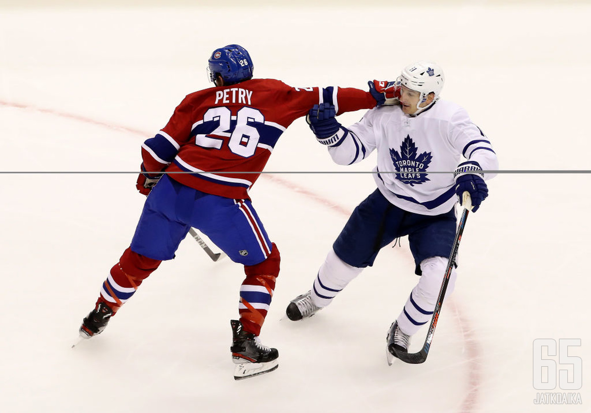 Canadiens ja Maple Leafs pelaavat samassa divisioonassa muiden kanadalaisjoukkueiden kanssa.