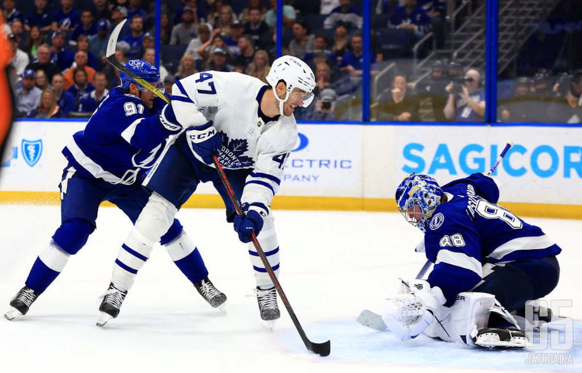 Masentaako Andrei Vasilevski Maple Leafsin, kuten tässä Pierre Engvallin?