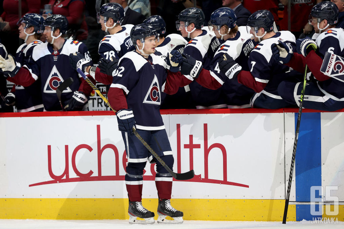 Artturi Lehkosen Colorado Avalanche on yksi ennakkosuosikeista.