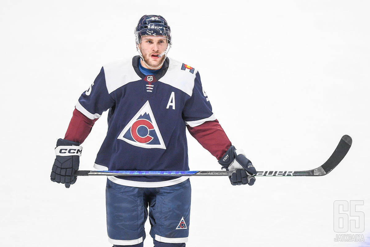 Mikko Rantanen pettyi Coloradon kauteen, mutta lähti innolla maajoukkueen mukaan.