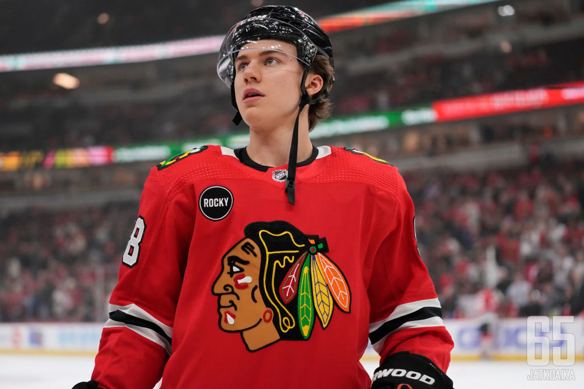 Blackhawksin Tulokastähti Connor Bedard Pitkään Sivussa - NHL - 10.01. ...