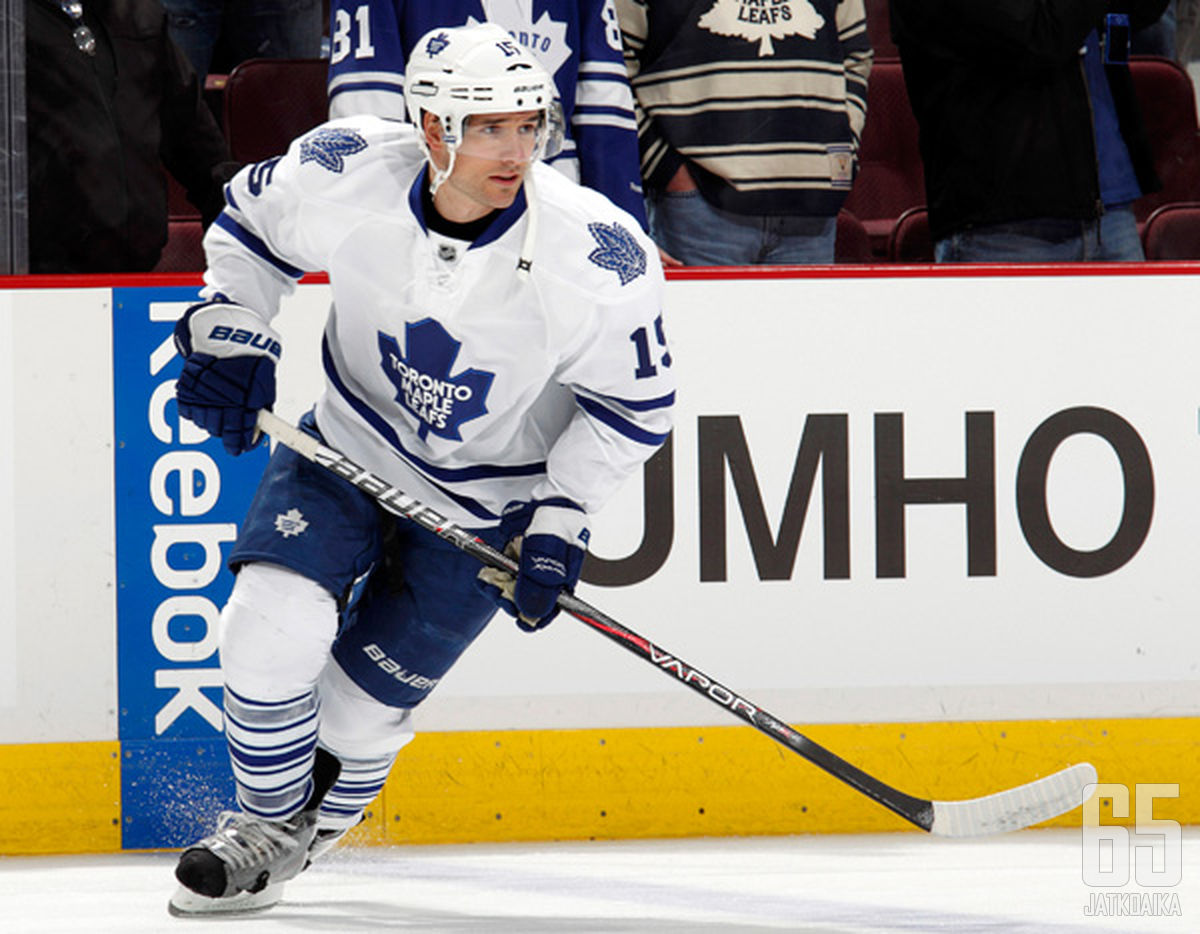 VANCOUVER, CANADA - FEBRUARY 18:  Matthew Lombardi #15 of the Toronto Maple Leafs skates up ice during their NHL game against the Vancouver Canucks at Rogers Arena February 18, 2012 in Vancouver, British Columbia, Canada. (Photo by Jeff Vinnick/NHLI via G