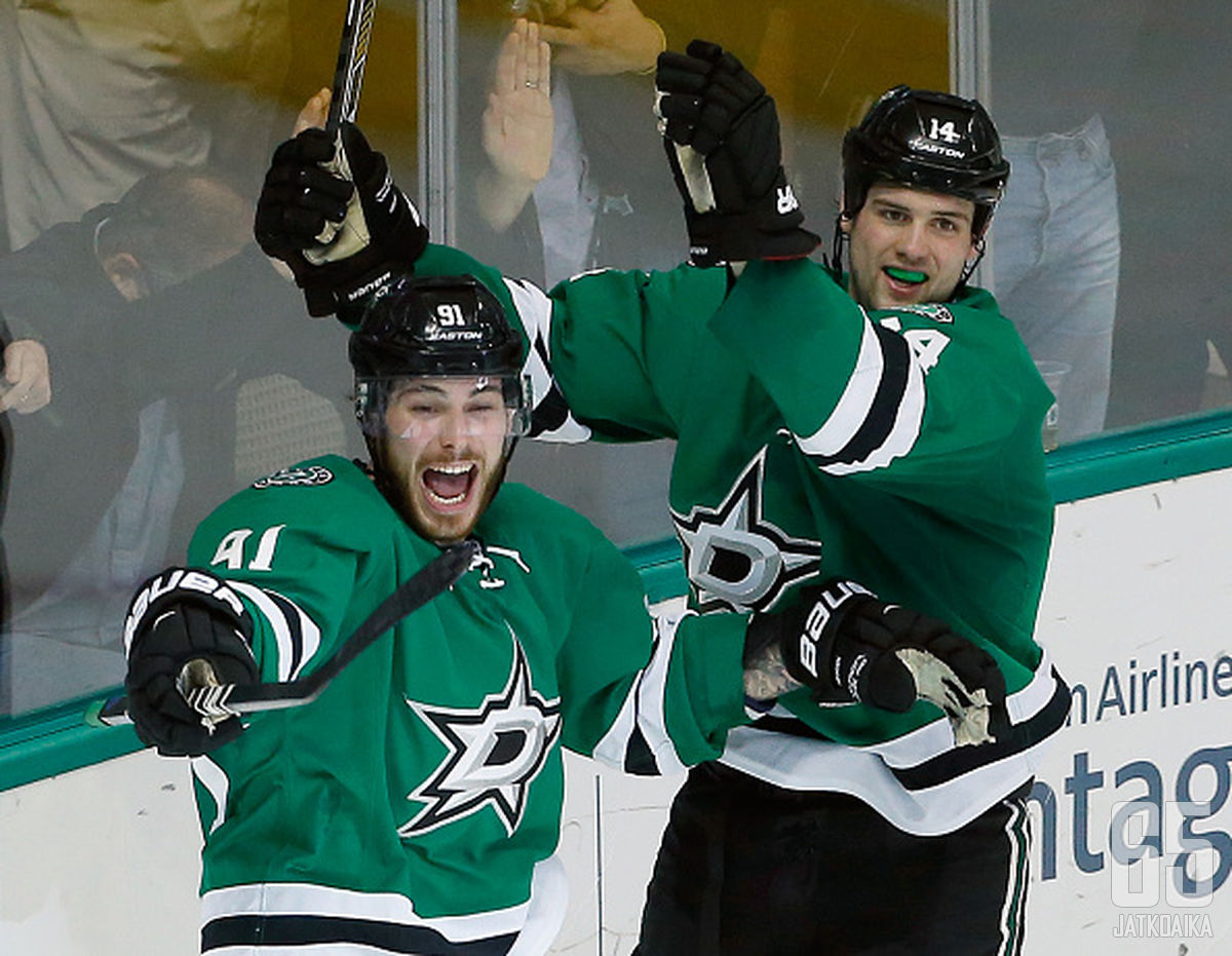 Dallas Starsin tähtikaksikko Tyler Seguin (vas.) ja Jamie Benn ovat todennäköiset valinnat Keskisen divisioonan joukkueeseen.