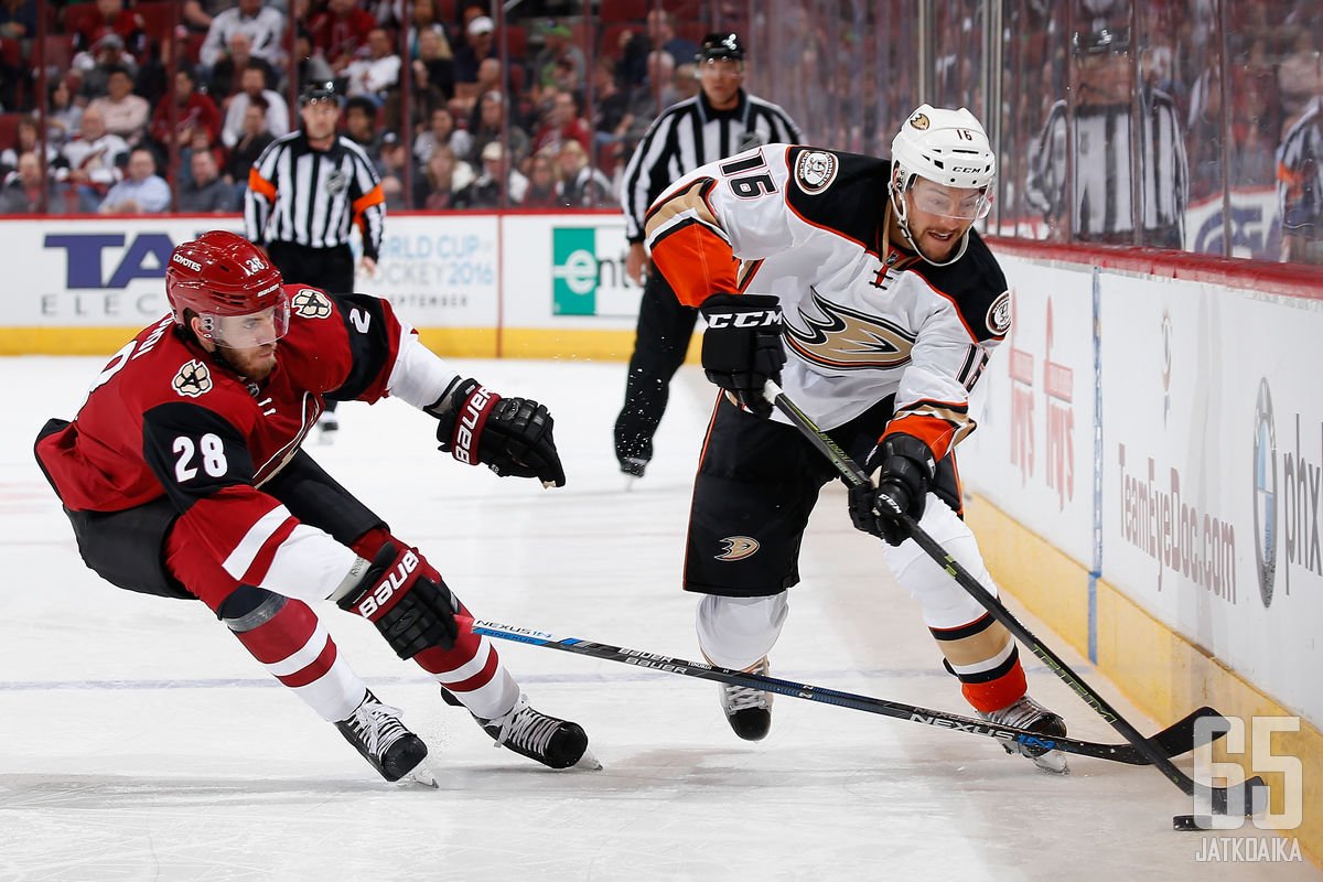 Jarred Tinordin NHL-kausi päättyi pelikieltoon.