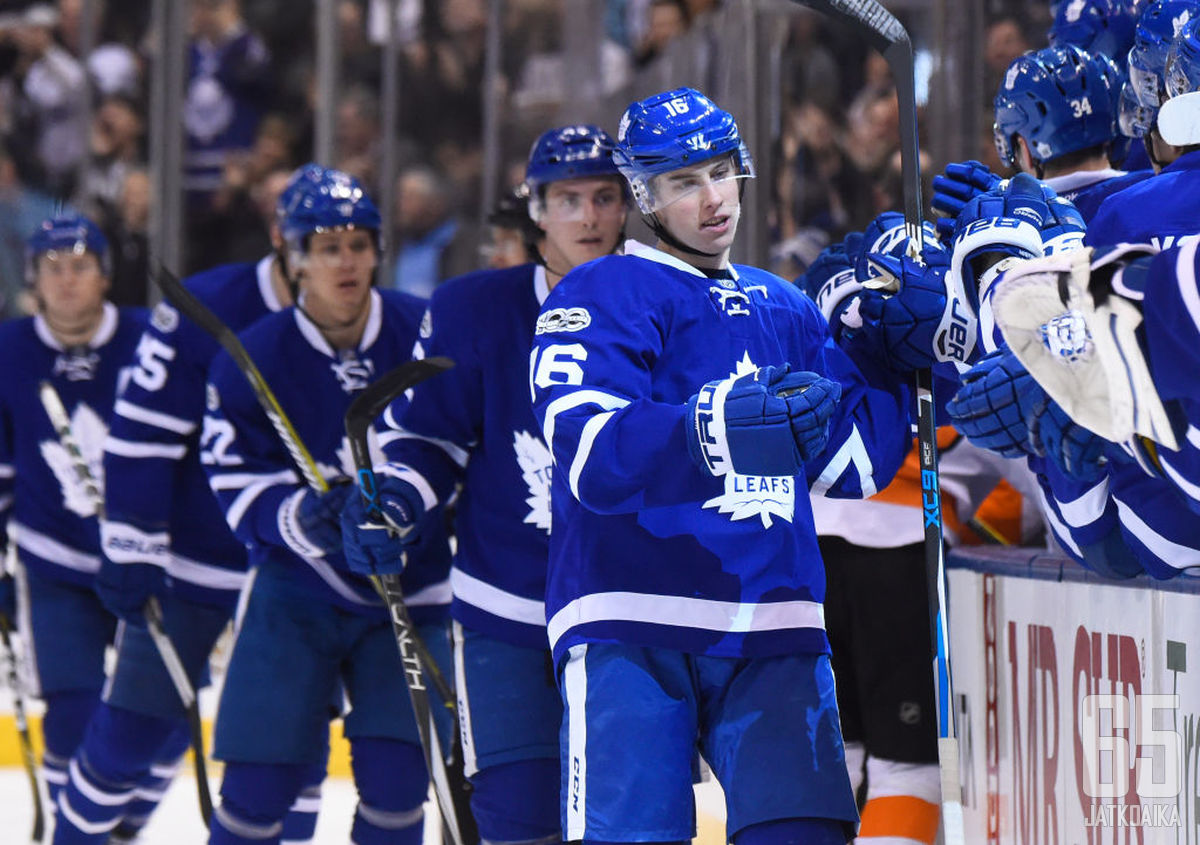 Tulokashyökkääjä Mitch Marner on ollut Maple Leafsin parhaita pelaajia.