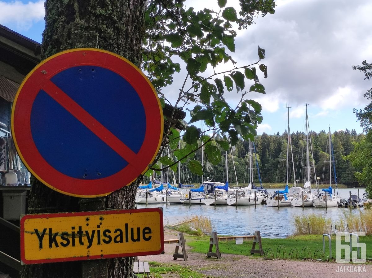 VÄRITYSKIRJA: Yksityisalue - asiattomilta pääsy kielletty - LIIGA -   - Kolumnit  - Kaikki jääkiekosta