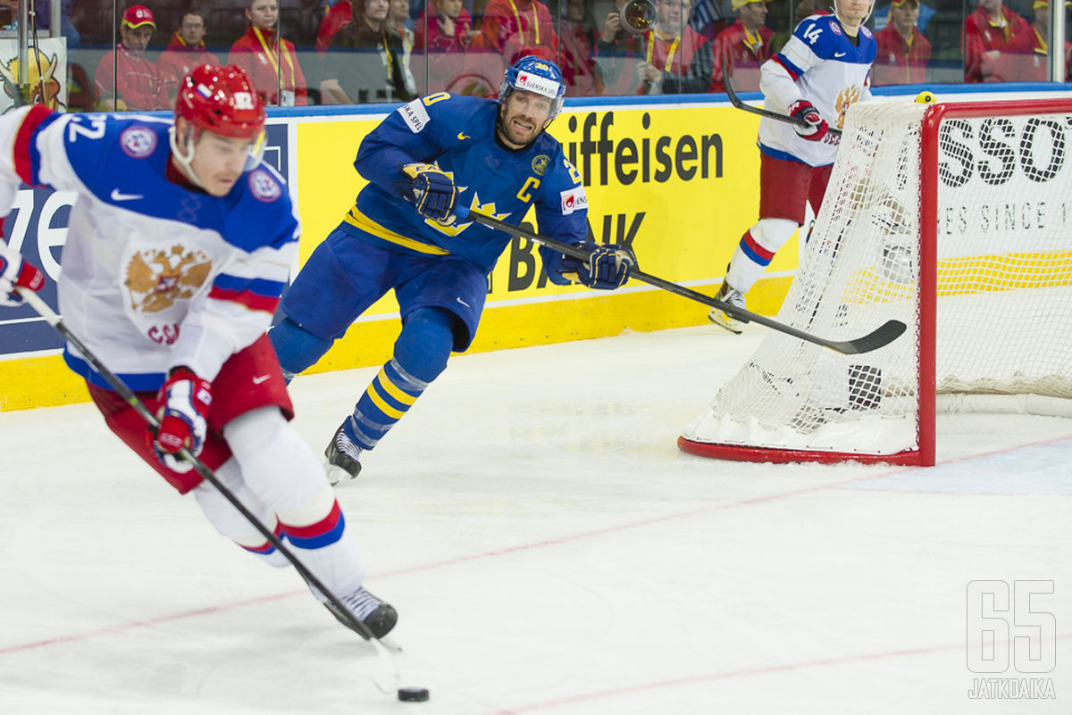 Joel Lundqvist toimii Minskissä Ruotsin kapteenina.