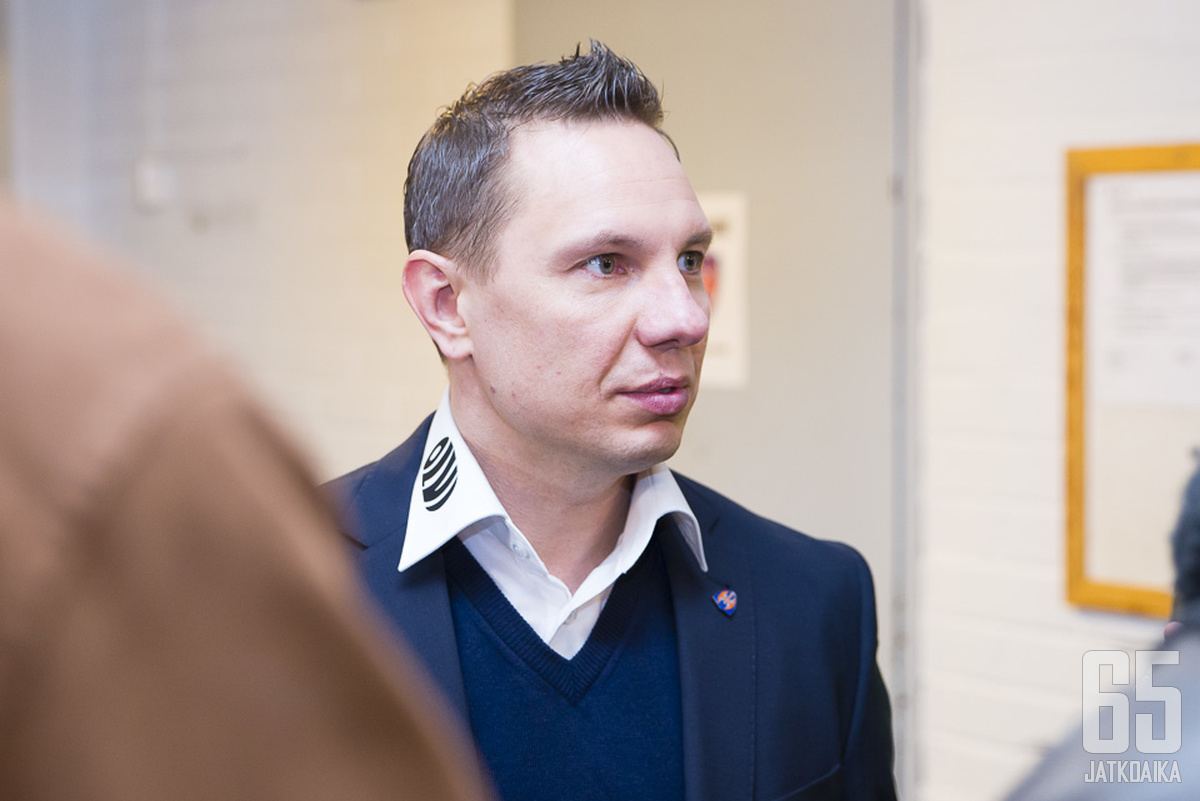 Jussi Tapola kiitteli kolmoskenttänsä esitystä.