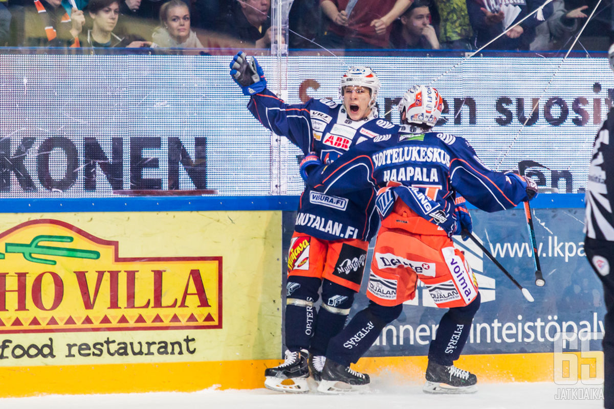 Haapala ja muu Tappara-ryhmä sai tuuletella runsaasti.