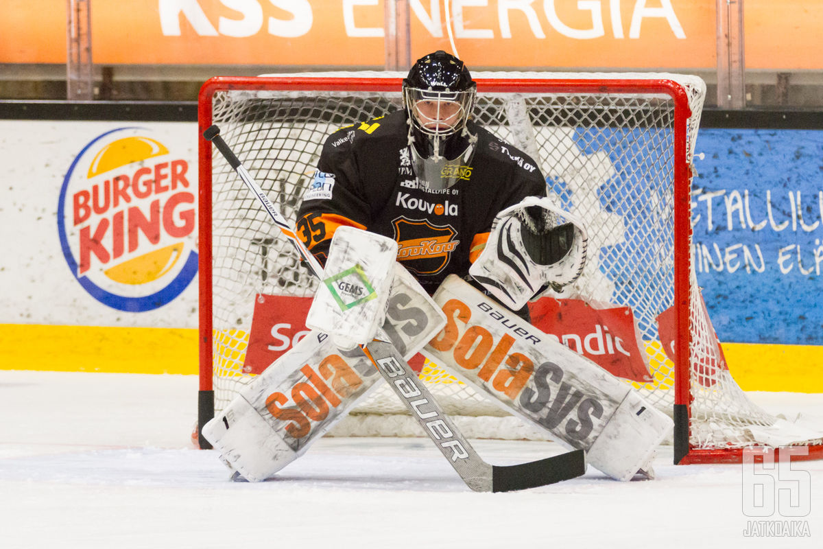 Oskari Salminen nollasi Sportin 17 torjunnalla.