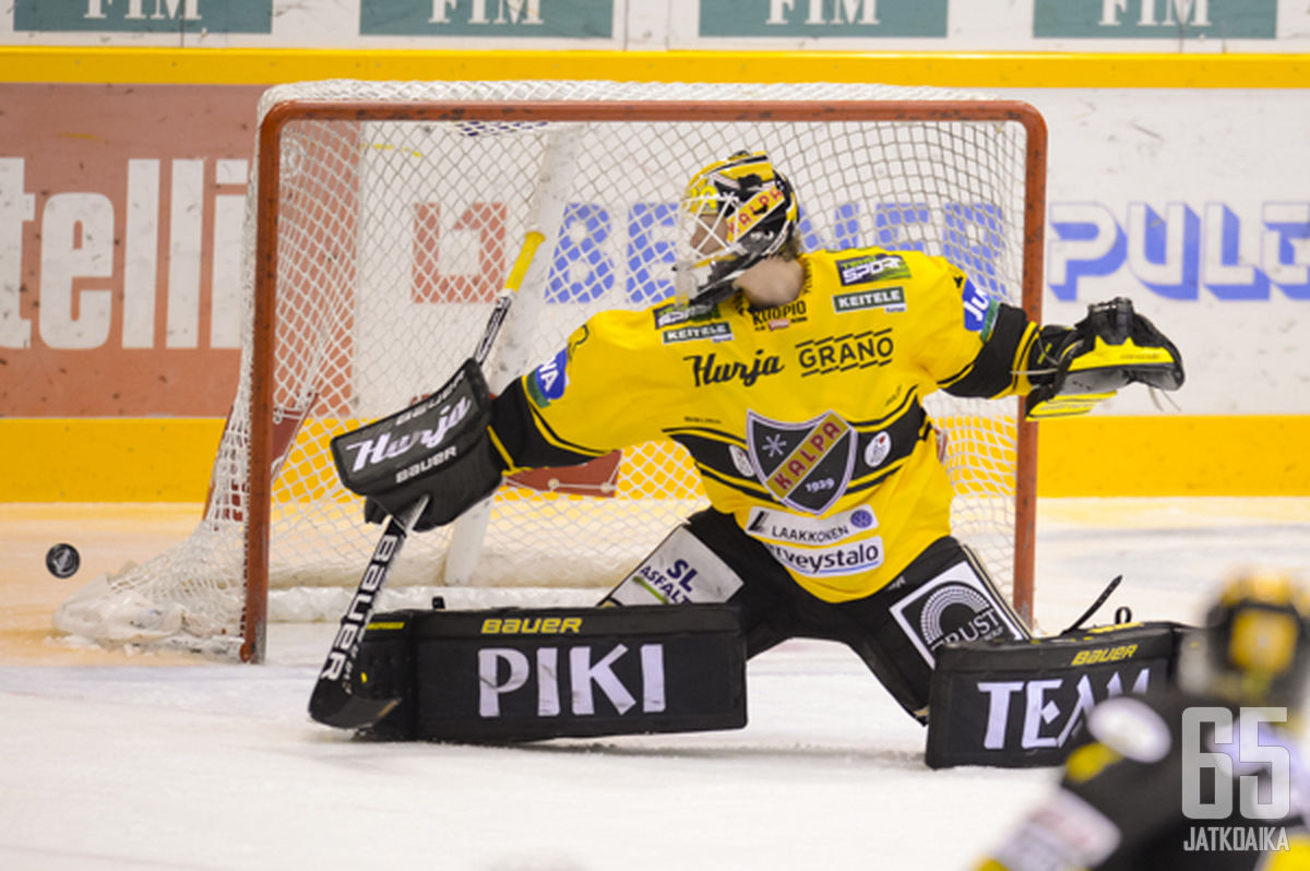 Samu Perhonen keräsi tänään 16 torjuntaa, eikä päästänyt maaliakaan.