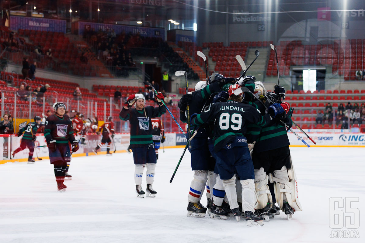 Hallitseva mestari Haaga Helian HH Rangers osallistuu uuteen kauteen kahdella joukkueella.