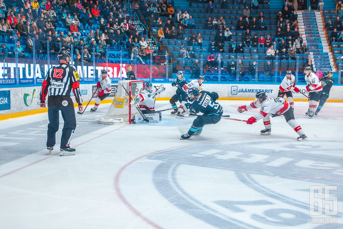 Konstantin Volkov torjui ottelussa 26 kertaa.