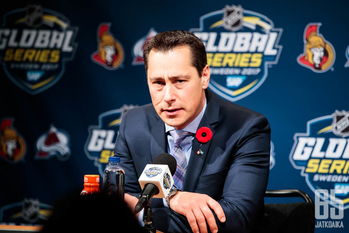 Senators-päävalmentaja Guy Boucher ennen lauantain ottelua.