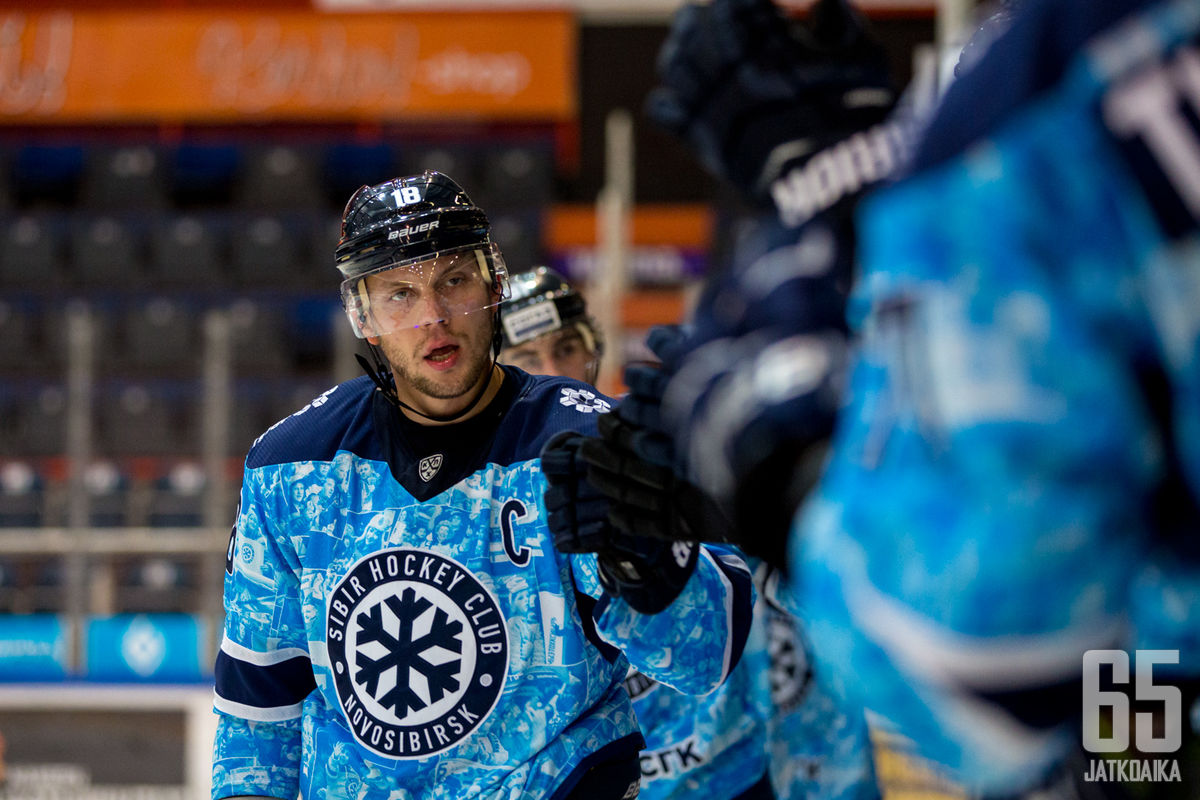 Sibir on Novosibirskin uuden areenan pääkäyttäjä jatkaessaan KHL:ssa.