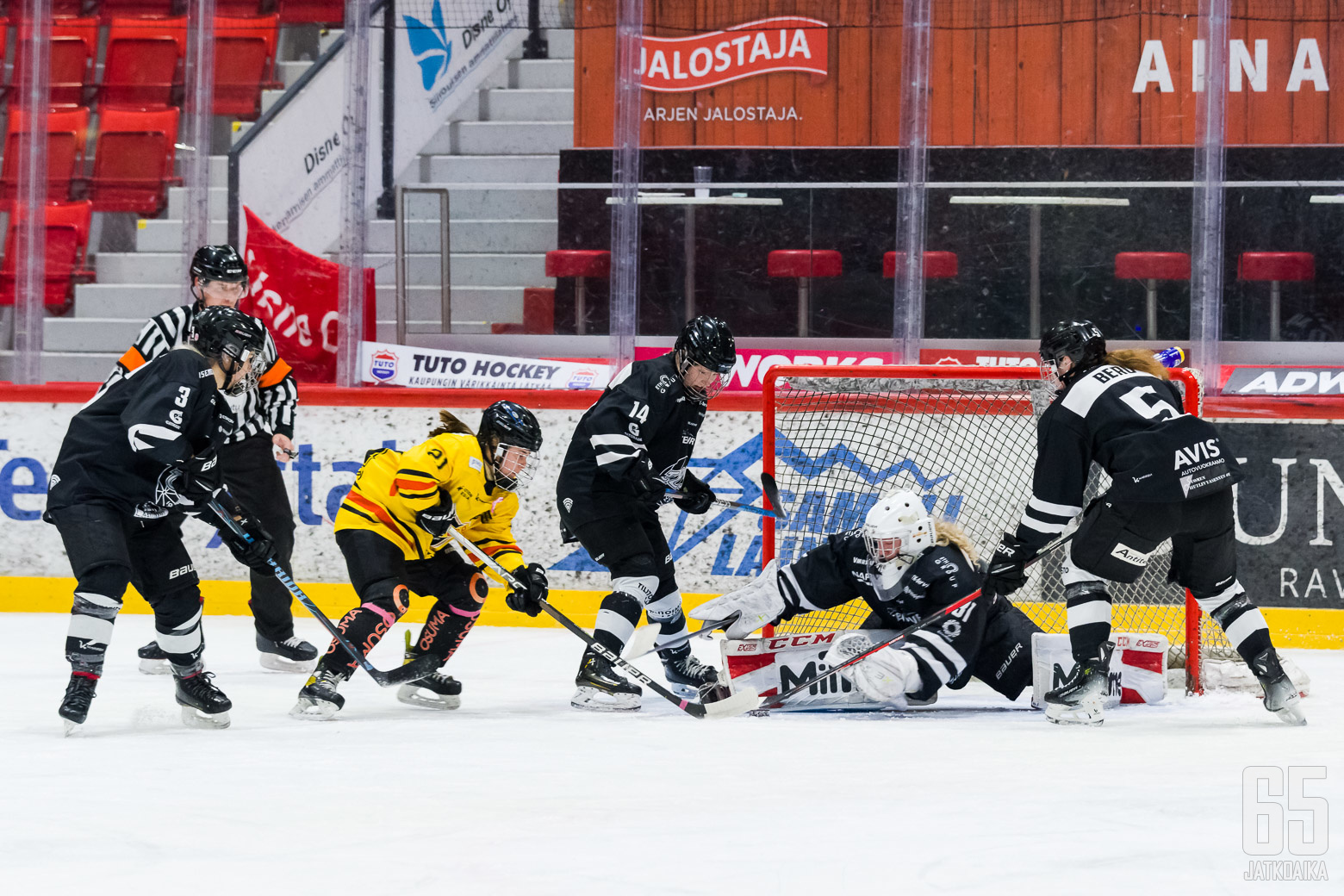 KalPa-puolustaja Sanni Rantala Katkaisi TPS:n Kolmannen Erän Kirin - 08 ...